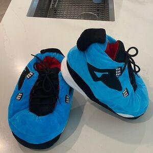 Kids Plush Blue and Black Slip-On Shoes sz 9